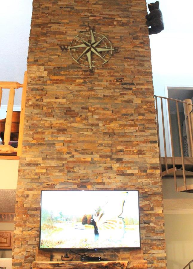 Spacious Downtown Condo Walking Distance To Downtown Gatlinburg Sleeps 6 Guests Eksteriør billede